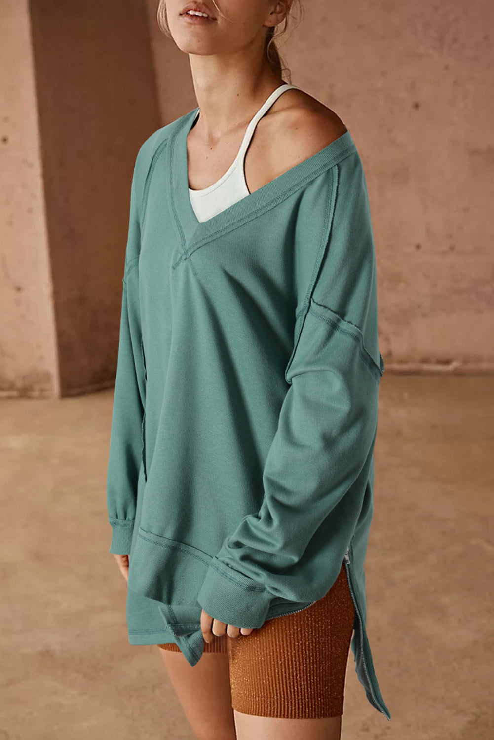 Green High Low Exposed Seam V Neck Loose Sweatshirt